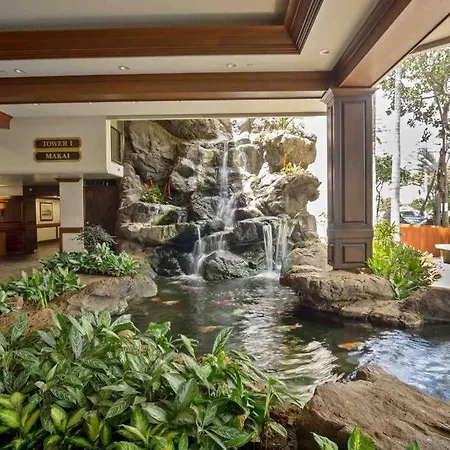 The Whale Suite @Waikiki Banyan
